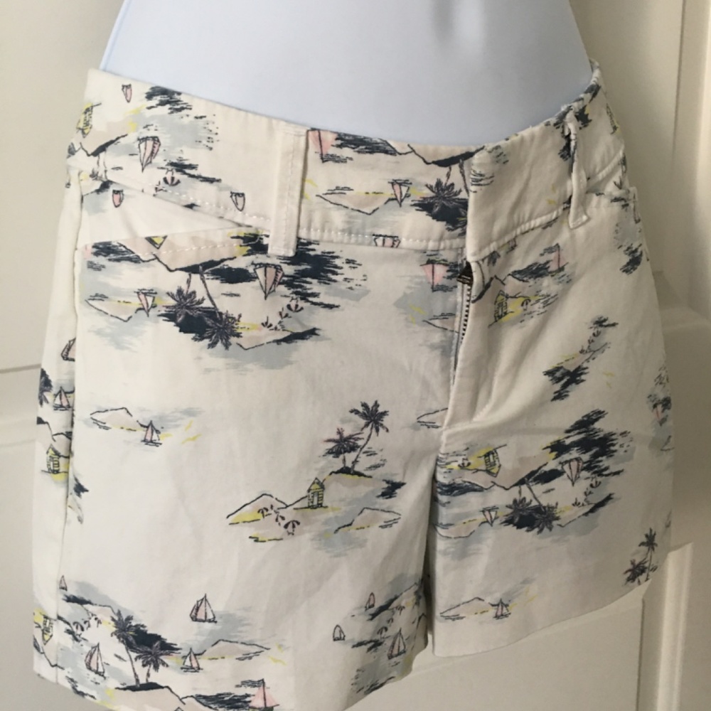 Old Navy Le Pixie Tropical White Blue Beach Shorts. Size OR - Picture 2 of 6